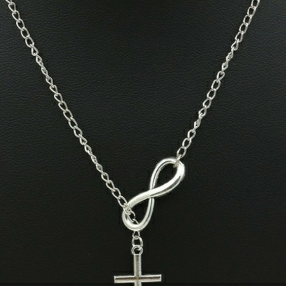 Vintage Cross Chain - Picture 2 of 5